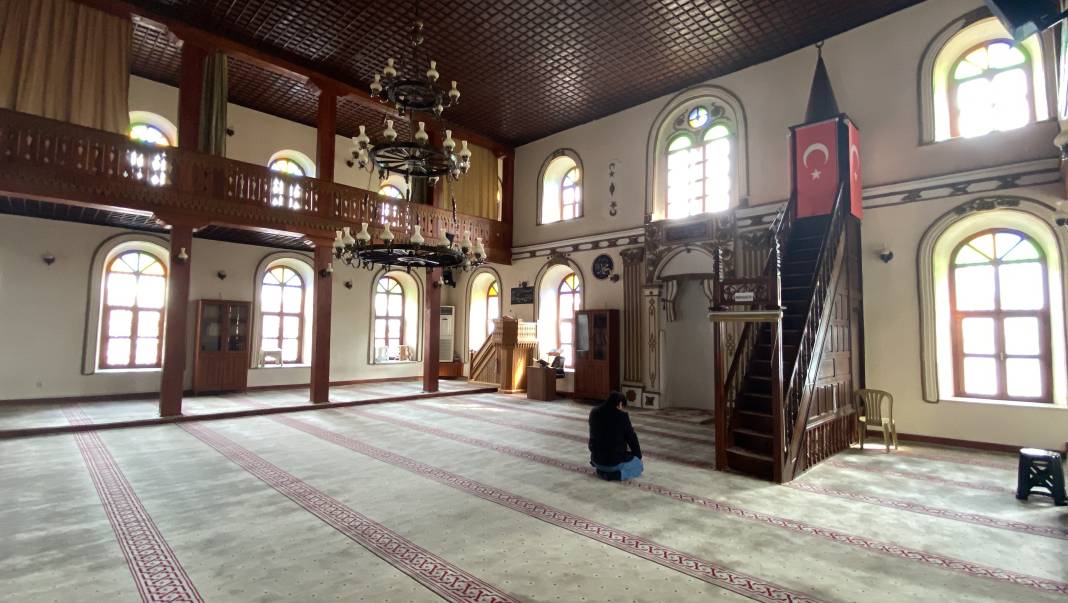 Aydın'da yıllara meydan okuyan cami 7