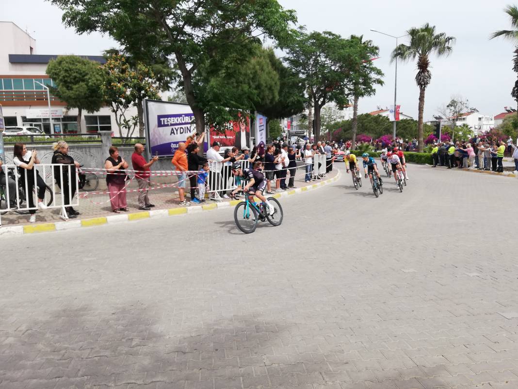 Cumhurbaşkanlığı Bisiklet Turu yarışmacıları Didim’de karşılandı 1
